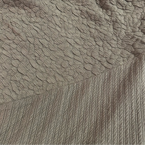 Tahari Sport Women’s Gray Hoodie with Mock Turtleneck Size L $92 - Picture 5 of 8